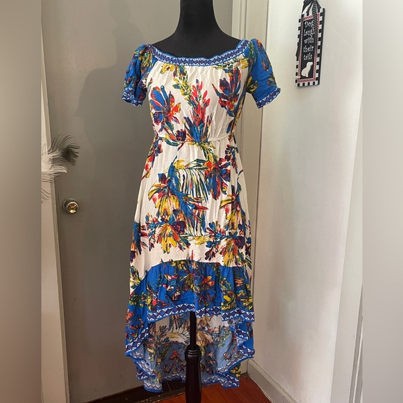 Flying Tomato Dresses & Skirts - Flying Tomato off the shoulder dress. Size medium